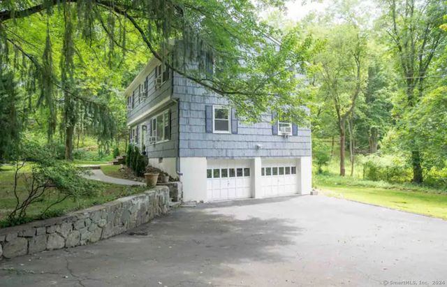 5 Hollow Spring Road, Norwalk, CT 06854