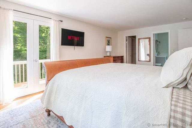 5 Hollow Spring Road, Norwalk, CT 06854