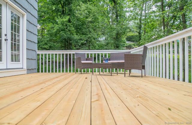 5 Hollow Spring Road, Norwalk, CT 06854