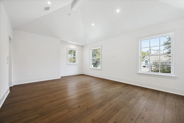 6439 Westchester Avenue, West University Place, TX 77005