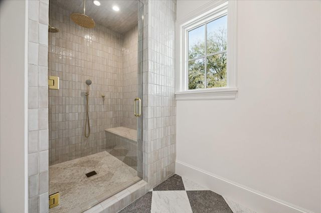 6439 Westchester Avenue, West University Place, TX 77005