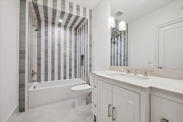 6439 Westchester Avenue, West University Place, TX 77005