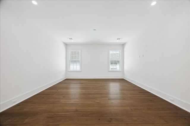 6439 Westchester Avenue, West University Place, TX 77005