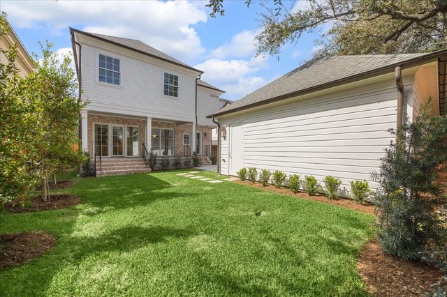 6439 Westchester Avenue, West University Place, TX 77005