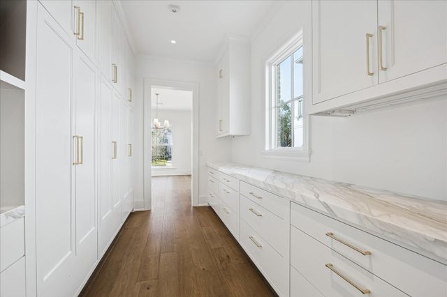 6439 Westchester Avenue, West University Place, TX 77005