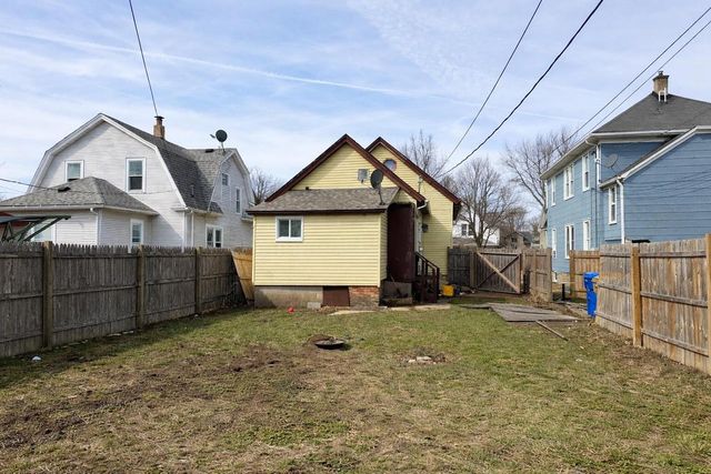 6625 18th AVENUE, Kenosha, WI 53143