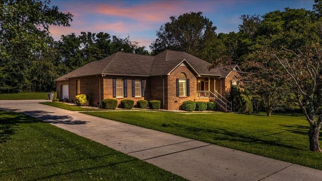 316 Timberlake Dr, Estill Springs, TN 37330