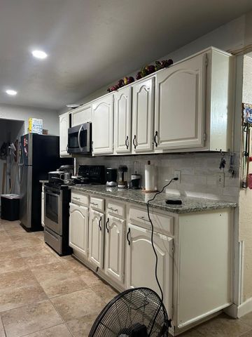 15611 Mendocino Drive, Houston, TX 77083