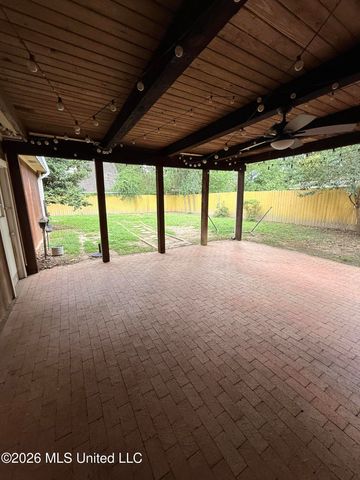 5230 Ridgewood Road, Jackson, MS 39211