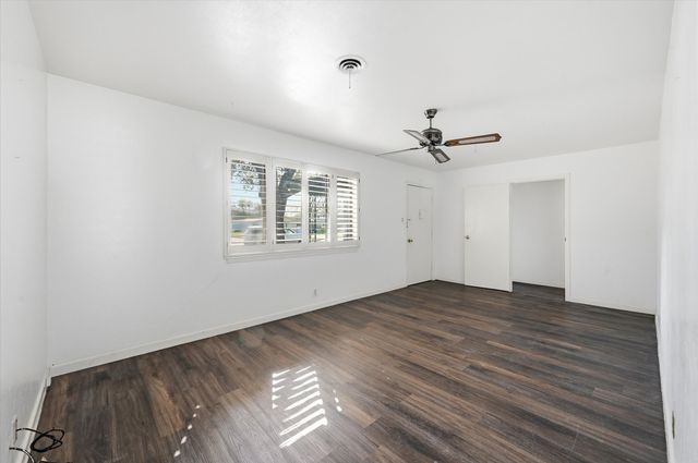 445 Michael Boulevard, Hurst, TX 76053