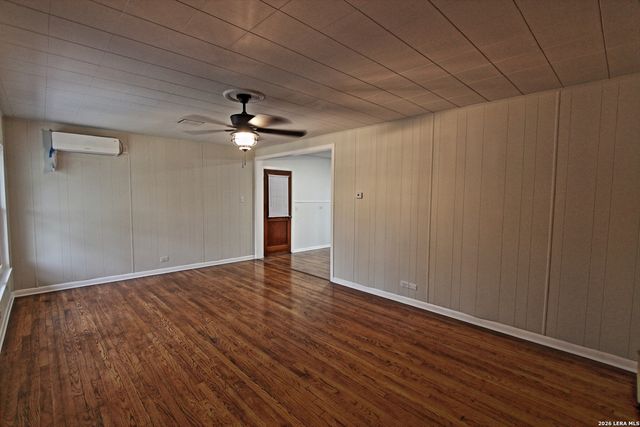 511 Adrian, San Antonio, TX 78213