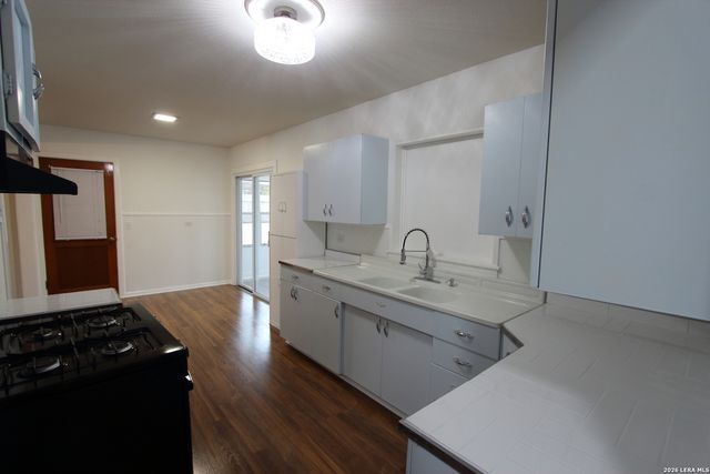 511 Adrian, San Antonio, TX 78213