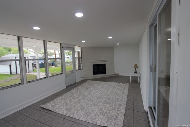 511 Adrian, San Antonio, TX 78213