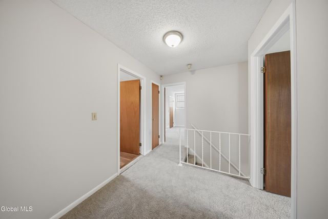 60 Aspen Circle, Albany, NY 12208