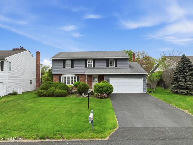 60 Aspen Circle, Albany, NY 12208