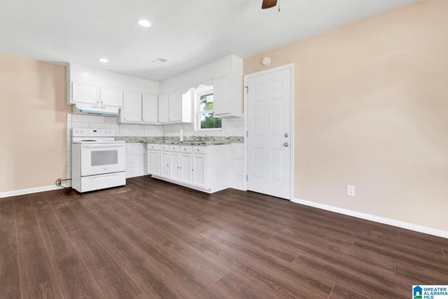 602 NW 6TH AVENUE NW, Bessemer, AL 35020
