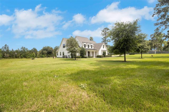 40498 Community Rd Road, Magnolia, TX 77354
