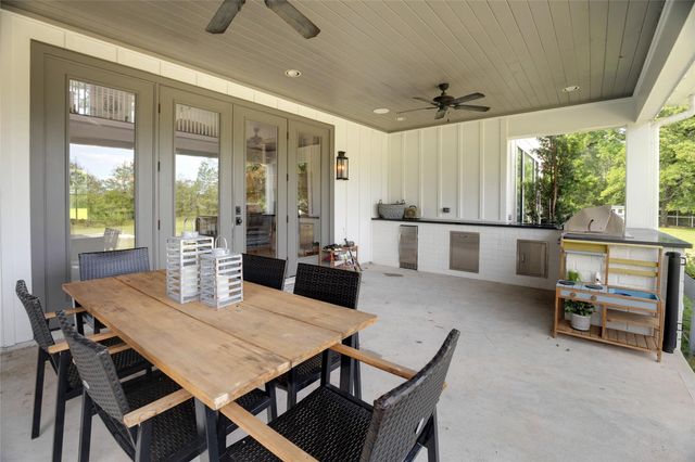 40498 Community Rd Road, Magnolia, TX 77354