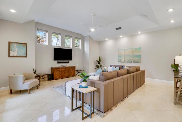 18512 SE Old Trail Drive E, Jupiter, FL 33478