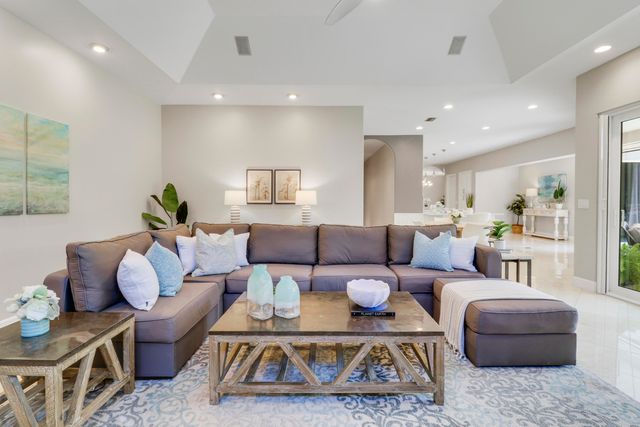 18512 SE Old Trail Drive E, Jupiter, FL 33478