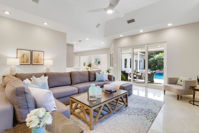 18512 SE Old Trail Drive E, Jupiter, FL 33478