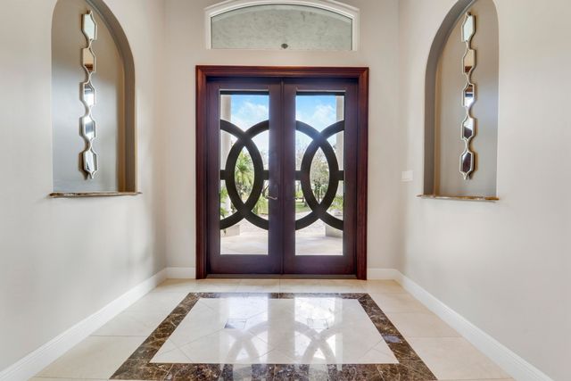 18512 SE Old Trail Drive E, Jupiter, FL 33478