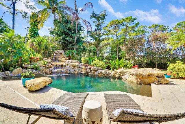 18512 SE Old Trail Drive E, Jupiter, FL 33478