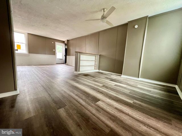 16 3RD ST, Brookhaven, PA 19015