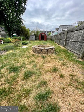 16 3RD ST, Brookhaven, PA 19015