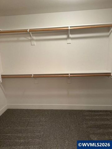 2072 Equestrian Lp S, Salem, OR 97302