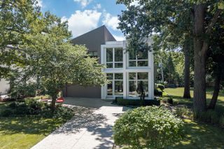 246 Beach Road, Glencoe, IL 60022