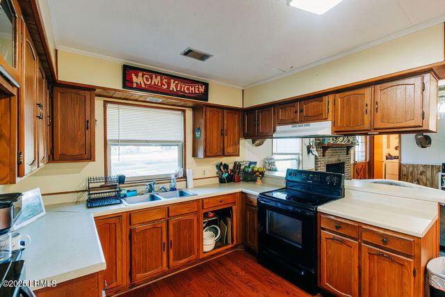 240 Kerrison Street, Varnville, SC 29944