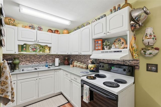4570 HAINES ROAD N, St Petersburg, FL 33714
