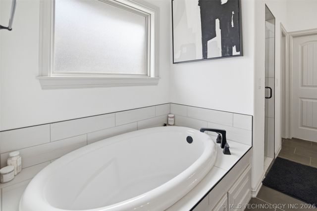 7507 E 82nd Street North N, Owasso, OK 74055