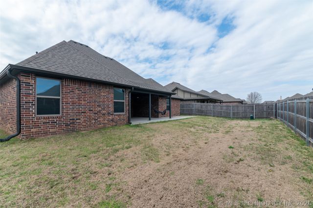 7507 E 82nd Street North N, Owasso, OK 74055