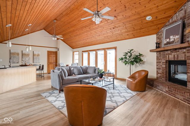 5695 N Red Oak Drive, Greenfield, IN 46140