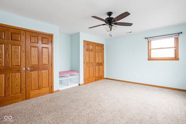 5695 N Red Oak Drive, Greenfield, IN 46140