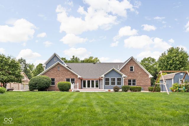 5695 N Red Oak Drive, Greenfield, IN 46140