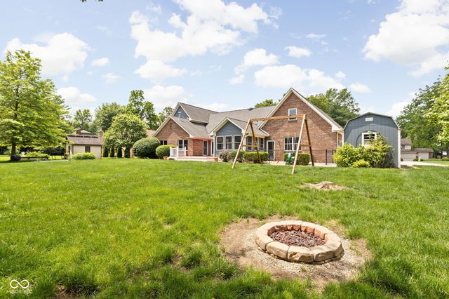 5695 N Red Oak Drive, Greenfield, IN 46140