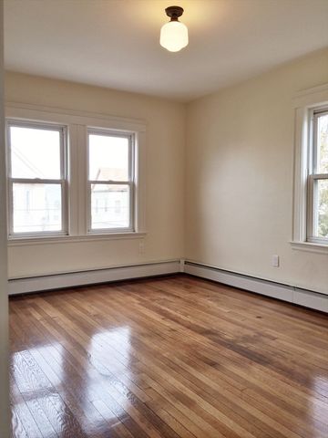 75 Gardena 75, Boston, MA 02135