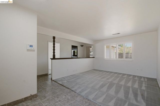 1421 Woodmont WAY, Stockton, CA 95209