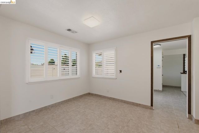 1421 Woodmont WAY, Stockton, CA 95209