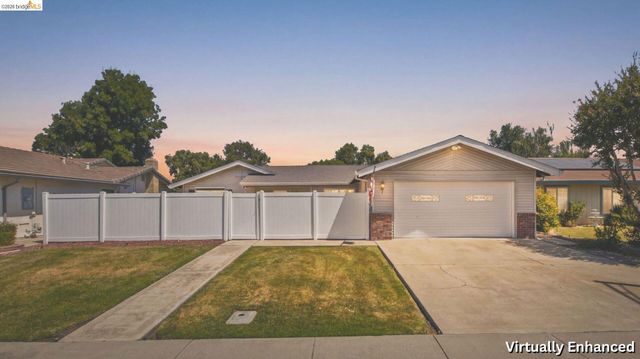 1421 Woodmont WAY, Stockton, CA 95209