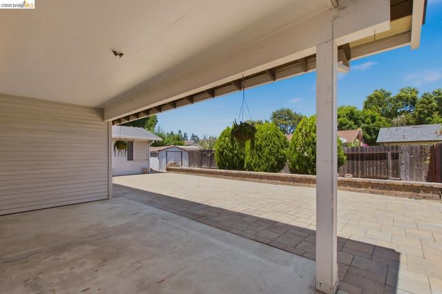 1421 Woodmont WAY, Stockton, CA 95209