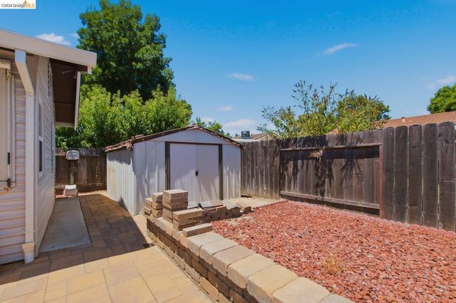 1421 Woodmont WAY, Stockton, CA 95209