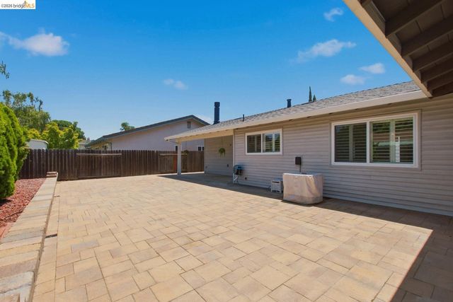 1421 Woodmont WAY, Stockton, CA 95209