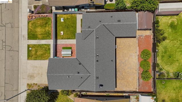 1421 Woodmont WAY, Stockton, CA 95209