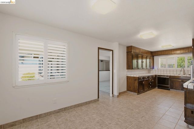 1421 Woodmont WAY, Stockton, CA 95209