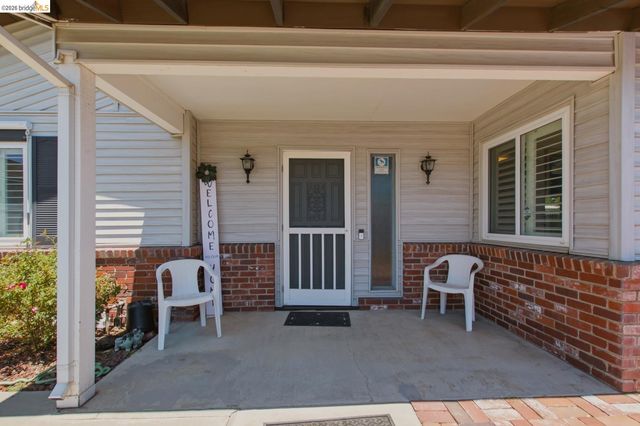 1421 Woodmont WAY, Stockton, CA 95209