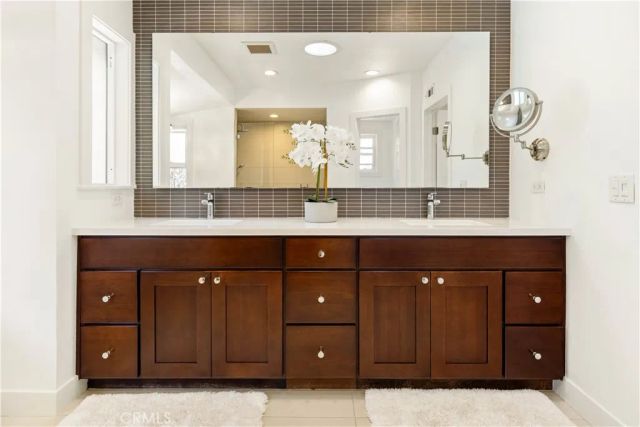 18772 Winnwood, Santa Ana, CA 92705